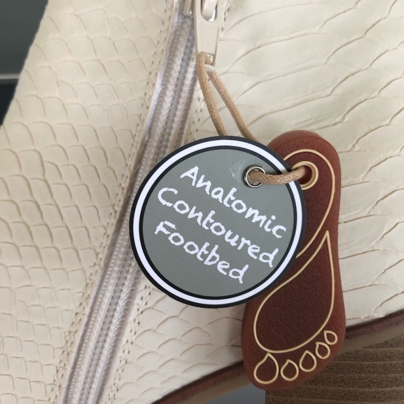 MIA GIRL Womens Ankle Boots Size 8.5M Ivory Dusky Python Look Side Zipper New - Picture 9 of 16